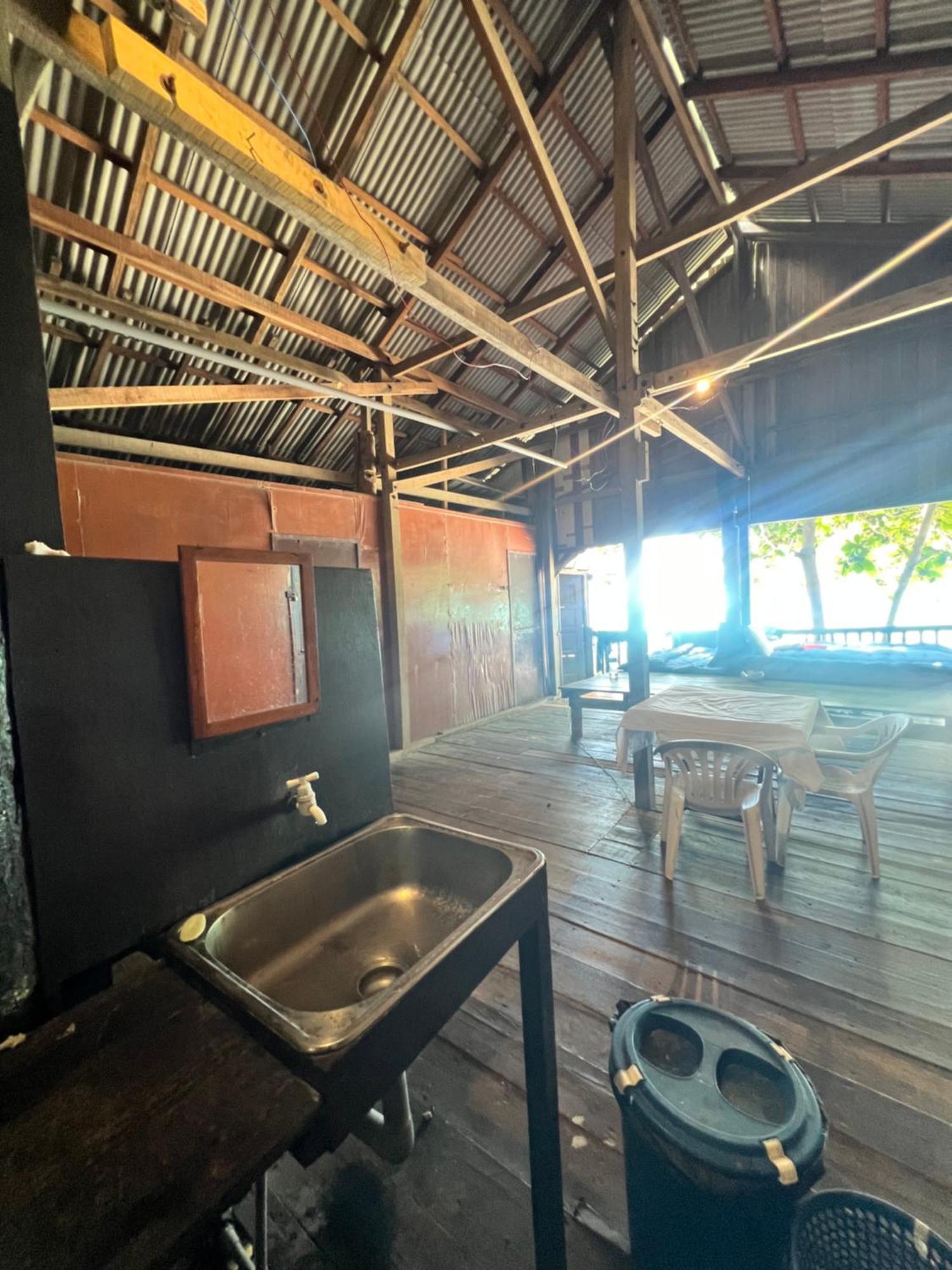 Ohlala Guesthouse Îles Perhentian Extérieur photo
